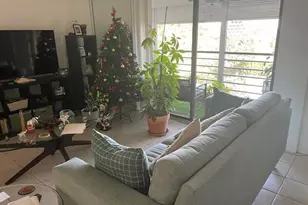 1300 St Charles Pl, Hollywood, FL 33026 - Photo 10