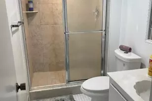 1300 St Charles Pl, Hollywood, FL 33026 - Photo 12