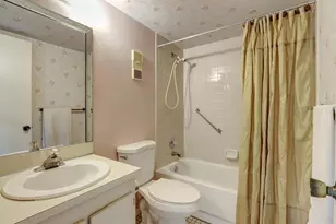 2726 NW 104th Ave, Sunrise, FL 33322 - Photo 16