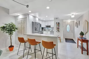 700 S Hollybrook Dr, Hollywood, FL 33025 - Photo 2