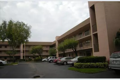 10442 Sunrise Lakes Boulevard #202, Sunrise, FL 33322 - Photo 16