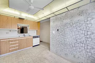 2006 Granada Dr, Pompano Beach, FL 33066 - Photo 10