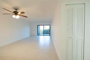 9233 SW 8th St, Boca Raton, FL 33428 - Photo 6