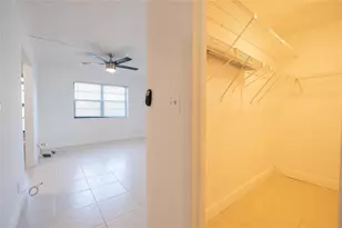 9233 SW 8th St, Boca Raton, FL 33428 - Photo 32