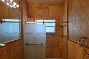 906 NE 3 St, Hallandale Beach, FL 33009 - Photo 16