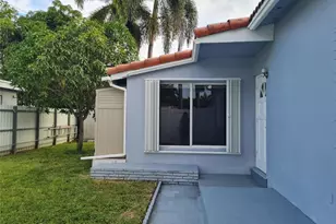 906 NE 3 St, Hallandale Beach, FL 33009 - Photo 24