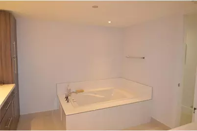 19355 Turnberry Way #7-L, Aventura, FL 33180 - Photo 18