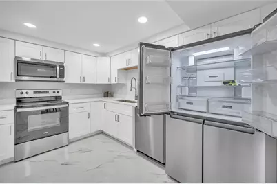 6193 Rock Island Road #512, Tamarac, FL 33319 - Photo 8