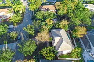 9526 NW 52nd Pl, Coral Springs, FL 33076 - Photo 32