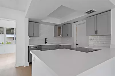 4510 NW 49th Drive, Tamarac, FL 33319 - Photo 10