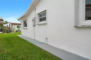 4510 NW 49th Dr, Tamarac, FL 33319 - Photo 8