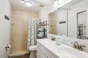 35 Centennial Ct, Deerfield Beach, FL 33442 - Photo 10