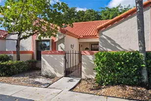 35 Centennial Ct, Deerfield Beach, FL 33442 - Photo 22