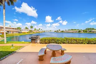 1015 SW 11th Ave, Hallandale Beach, FL 33009 - Photo 26