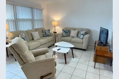1010 Islewood D #1010, Deerfield Beach, FL 33442 - Photo 4
