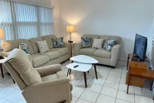 1010 Islewood D, Deerfield Beach, FL 33442 - Photo 4