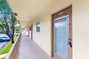 7360 NW 1st St, Margate, FL 33063 - Photo 8
