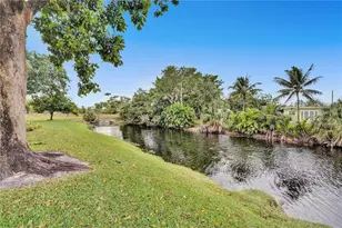 7360 NW 1st St, Margate, FL 33063 - Photo 20