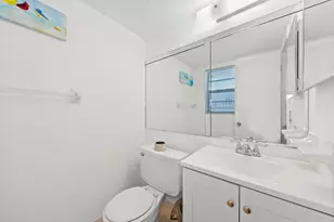 7360 NW 1st St, Margate, FL 33063 - Photo 10