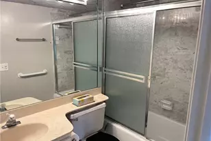 9410 N Hollybrook Lake Dr, Hollywood, FL 33025 - Photo 10