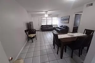 10036 Twin Lakes Dr, Coral Springs, FL 33071 - Photo 2