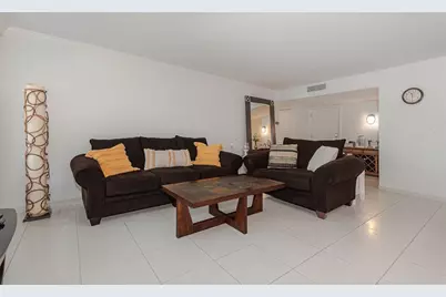 200 Diplomat Parkway #321, Hallandale Beach, FL 33009 - Photo 10