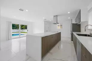 19930 NE 20th Ct, Miami, FL 33179 - Photo 2