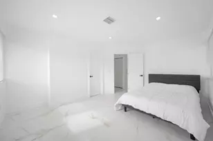 19930 NE 20th Ct, Miami, FL 33179 - Photo 16