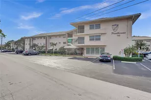 745 SE 19th Ave, Deerfield Beach, FL 33441 - Photo 8