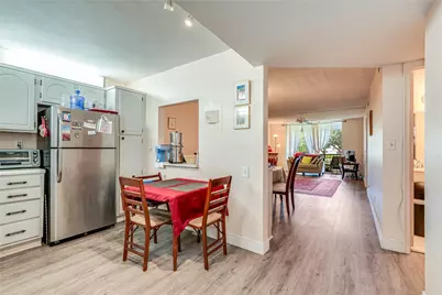 8930 S Hollybrook Boulevard #209, Pembroke Pines, FL 33025 - Photo 10