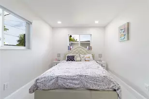 131 NW 72nd Way, Hollywood, FL 33024 - Photo 32