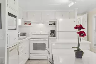 5670 SW Cypress Dr, Fort Lauderdale, FL 33312 - Photo 2