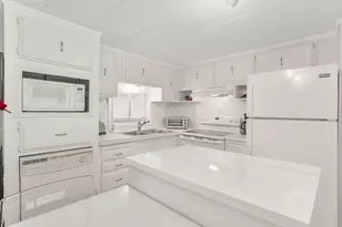 5670 SW Cypress Dr, Fort Lauderdale, FL 33312 - Photo 16