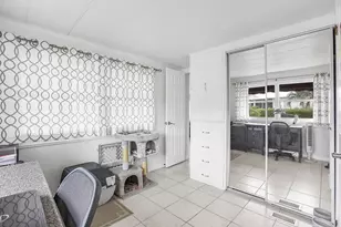 5670 SW Cypress Dr, Fort Lauderdale, FL 33312 - Photo 32