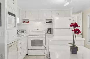 5670 SW Cypress Dr, Fort Lauderdale, FL 33312 - Photo 2