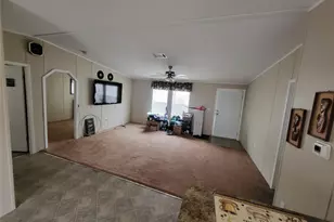 1057 Blue Heron, Moore Haven, FL 33471 - Photo 4