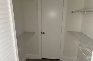 11266 SW 12th St, Hollywood, FL 33025 - Photo 6