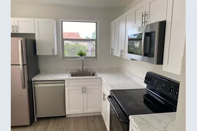 11266 SW 12th Street, Pembroke Pines, FL 33025 - Photo 1