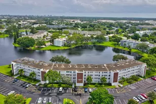 3107 Cambridge E Unit, Deerfield Beach, FL 33442 - Photo 4