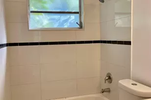 35 NE 3rd St, Dania Beach, FL 33004 - Photo 8