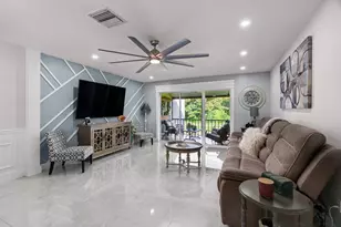 21215 Lago Cir, Boca Raton, FL 33433 - Photo 2