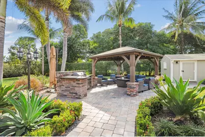 112 SW 24th Avenue, Boynton Beach, FL 33435 - Photo 10