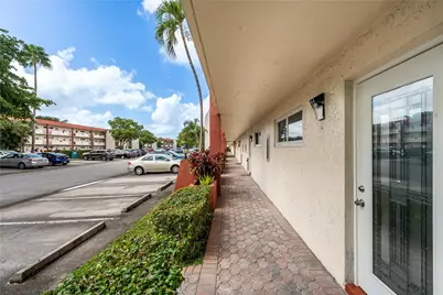 9523 S Hollybrook Lake Drive #102, Pembroke Pines, FL 33025 - Photo 24
