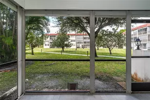 9523 S Hollybrook Lake Dr, Pembroke Pines, FL 33025 - Photo 20