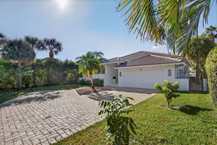 513 S Riverside Dr, Pompano Beach, FL 33062 - Photo 12