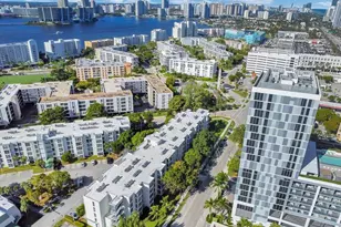 17620 Atlantic Blvd, North Miami Beach, FL 33160 - Photo 36