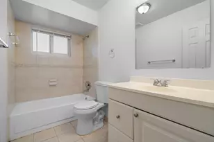 11371 NW 40th Pl, Sunrise, FL 33323 - Photo 18