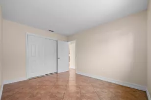 11371 NW 40th Pl, Sunrise, FL 33323 - Photo 16