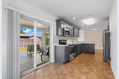 11371 NW 40th Place, Sunrise, FL 33323 - Photo 14