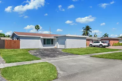 11371 NW 40th Place, Sunrise, FL 33323 - Photo 1